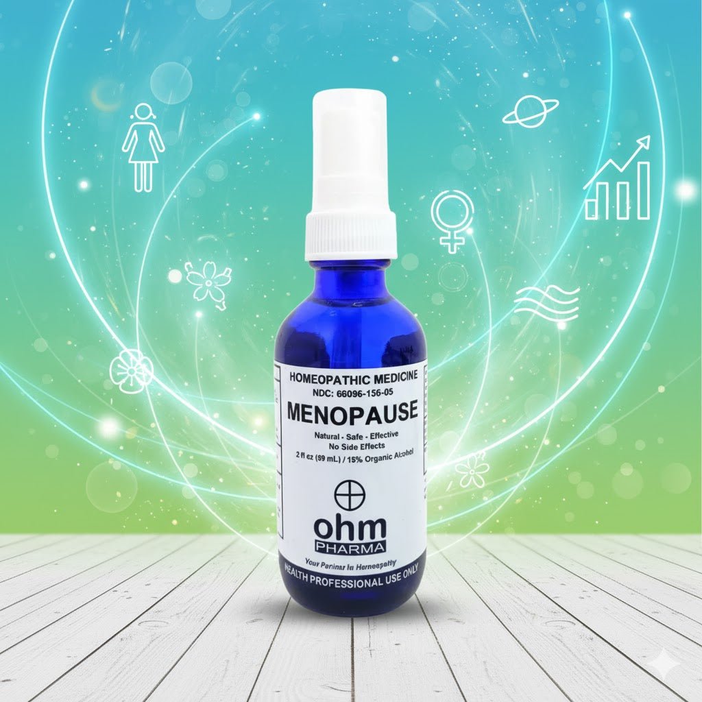 Frasco de spray homeopático Menopause de OHM Pharma para apoyar el bienestar y equilibrio femenino.